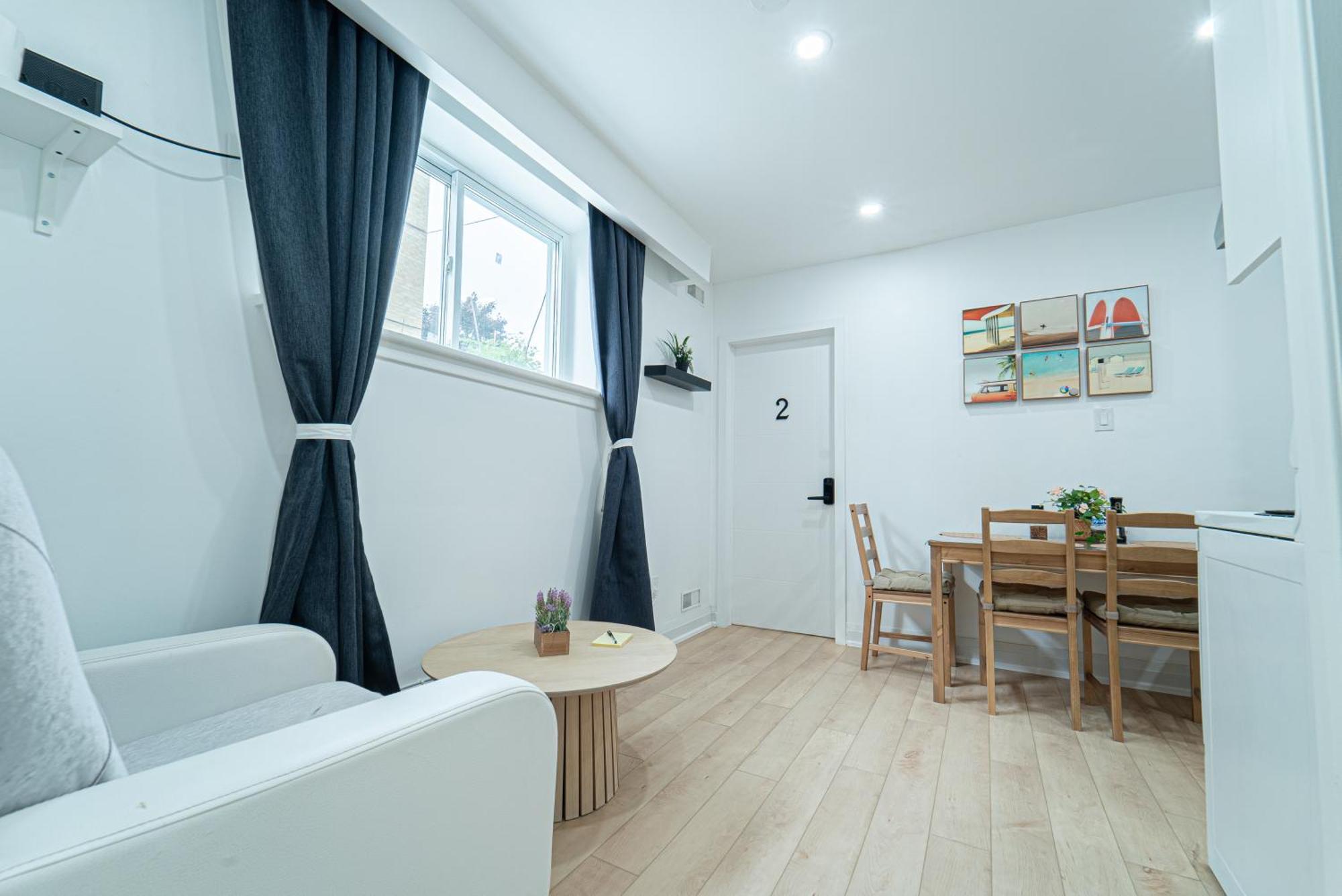 Quiet & Comfortable Double Private Room, Free Parking Торонто Экстерьер фото